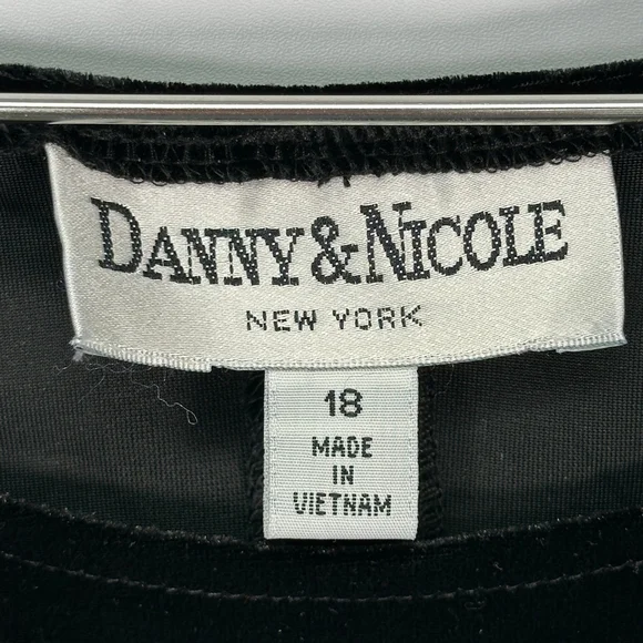 1990's‎ Vintage Velvet Goth Maxi T-shirt Dress 18 - Picture 2 of 4